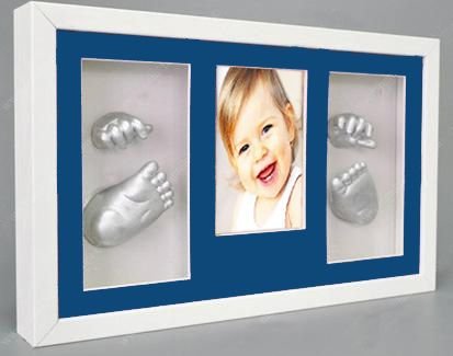 Çerçeveli, resimli, 3 bölmeli bebek 2 el-2 ayak izi heykeli seti Gümüş rengi - Mavi renkli paspartu