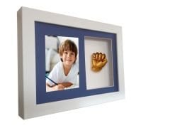 Beyaz çerçeveli, resimli çocuk el izi heykeli seti Altın rengi - Mavi renkli paspartu