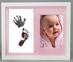 Inkless print beyaz çerçeveli, resimli el ve ayak izi alma seti Pembe renkli paspartu