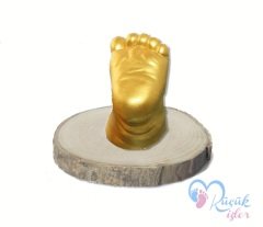 Ahşap stand'lı 3 boyutlu bebek ayak izi heykeli seti Altın rengi