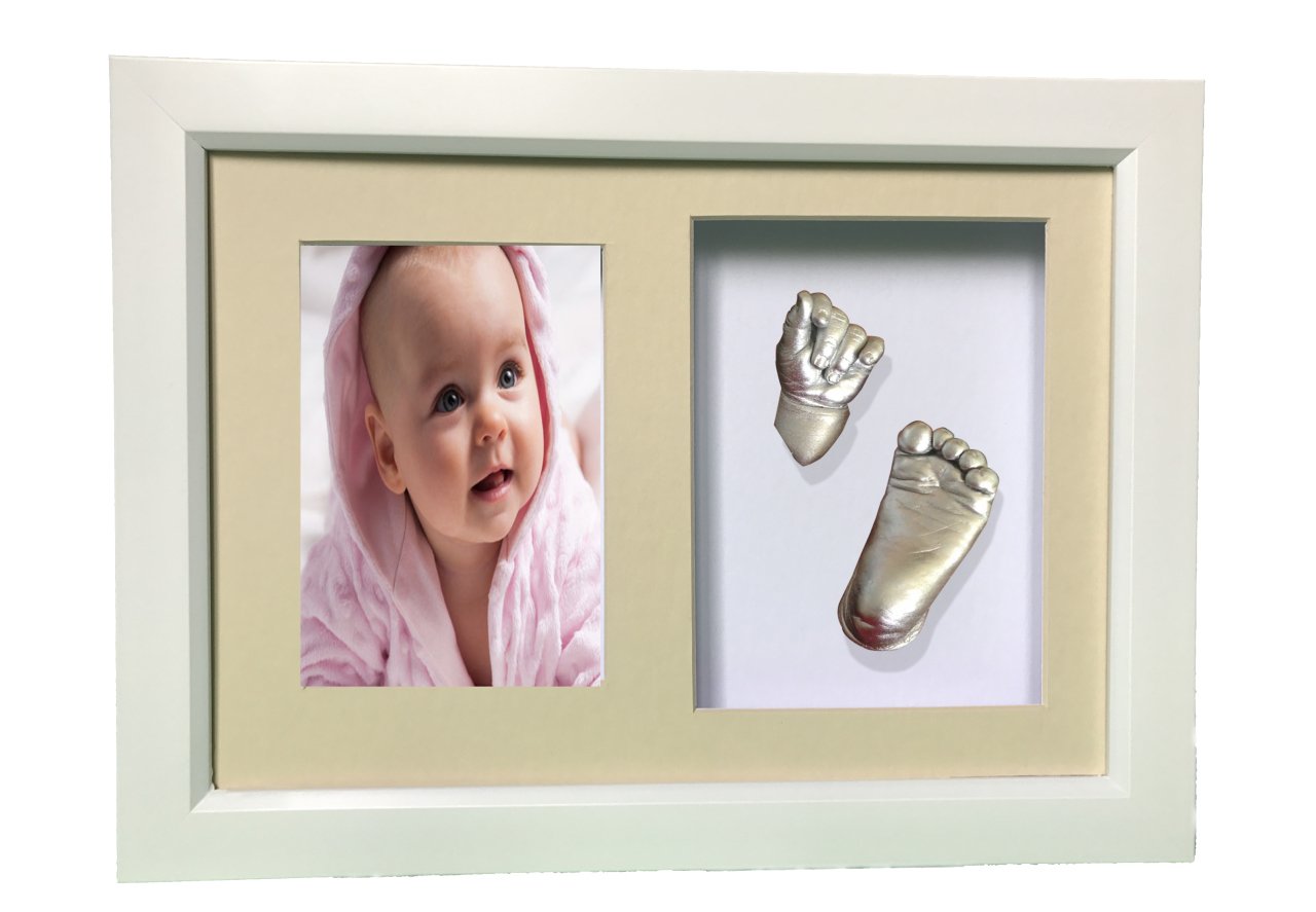 Beyaz çerçeveli resimli bebek el-ayak izi heykeli seti Gümüş rengi - Krem renkli paspartu
