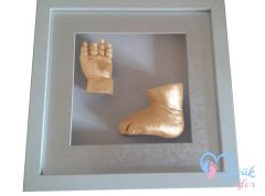 Beyaz çerçeveli bebek el ve ayak izi heykeli seti Ten rengi - Gümüş renkli paspartu