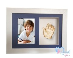 Beyaz çerçeveli, resimli çocuk el izi heykeli seti Ten rengi - Mavi renkli paspartu