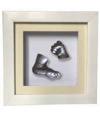 Beyaz çerçeveli bebek el ve ayak izi heykeli seti Gümüş rengi - Krem renkli paspartu